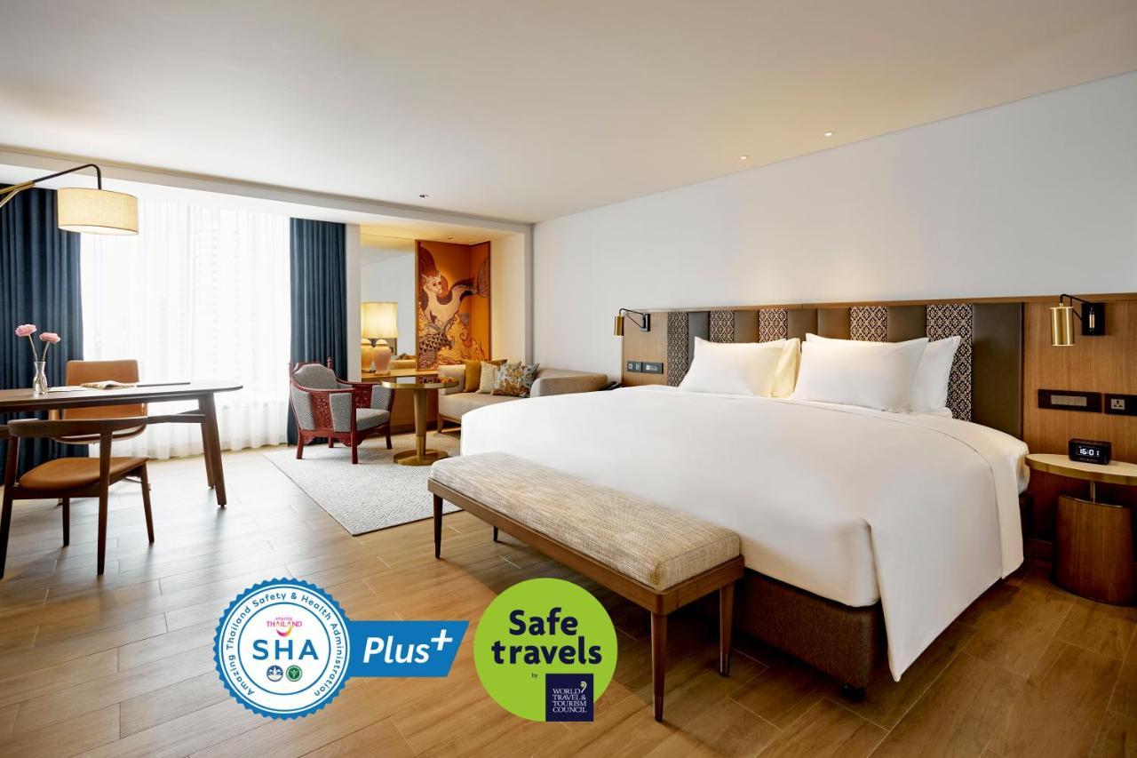 Montien Hotel Surawong Бангкок Екстер'єр фото Deluxe Suite